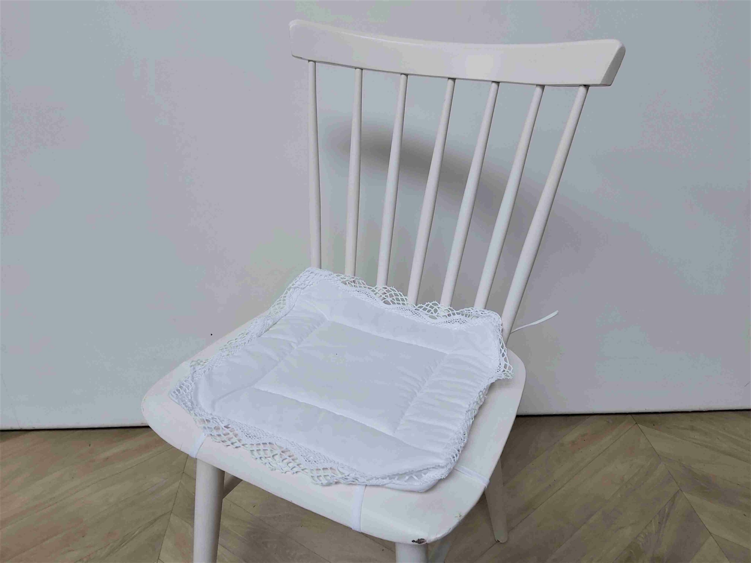 Sierkussen voor stoel – wit (6.5.5)