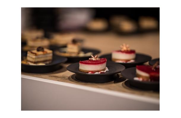 S.Pellegrino - plat bord Ø 24 cm zwart - by Charles Kaisin