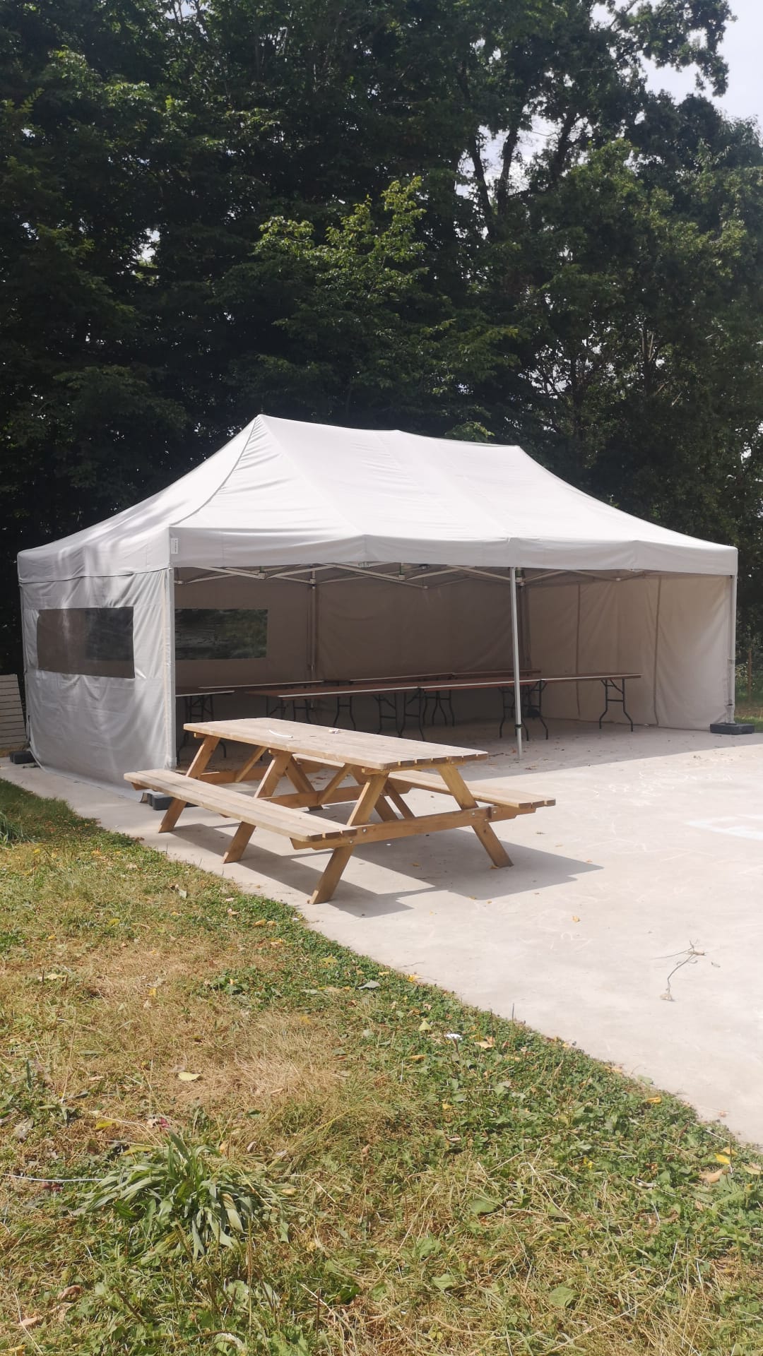 Vouwtent 4x8m grijs incl. zijwanden Vouwtent 4x8m grijs incl. zijwanden