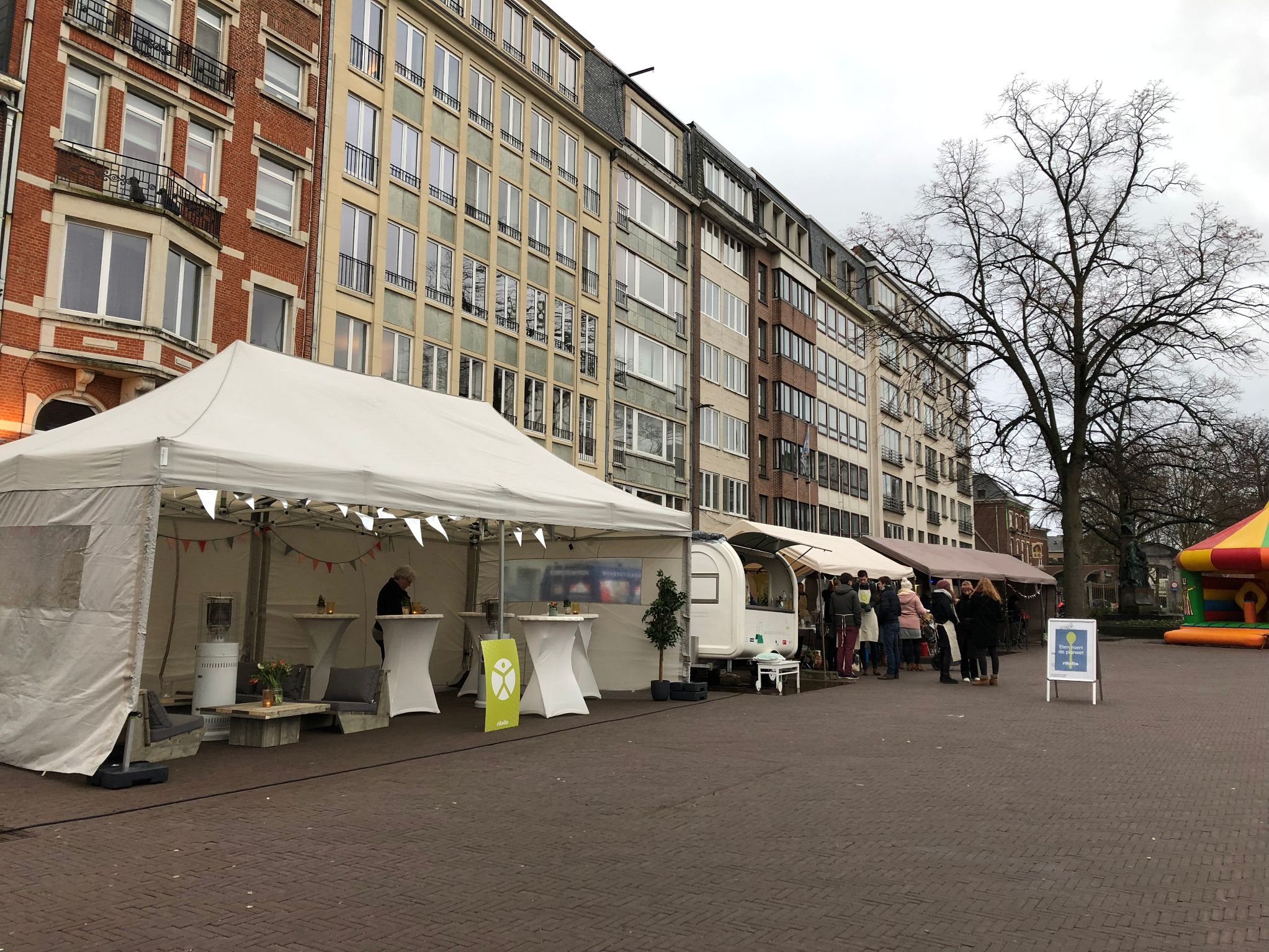 Vouwtent 4x8m grijs incl. zijwanden Vouwtent 4x8m grijs incl. zijwanden