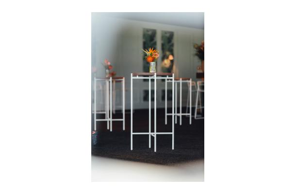 Statafel Ruby rond wit + walnoot Statafel Ruby rond wit + walnoot